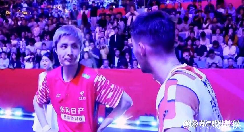 石宇奇2:0击败昆拉武特!主场助威晋级决赛,国羽提前锁定三枚金牌,女双意外淘汰 石宇奇2:0击败昆拉武特!主场助威晋级决赛,国羽提前锁定三枚金牌,女双意外淘汰